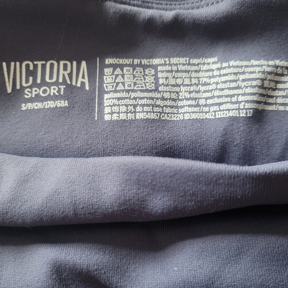 Victoria Secret Cropped Knockout Capri Leggings S - Picture 3 of 3